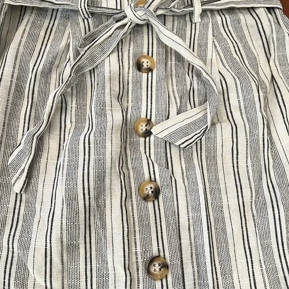 Striped Skirt: Black and White - Picture 2 of 3